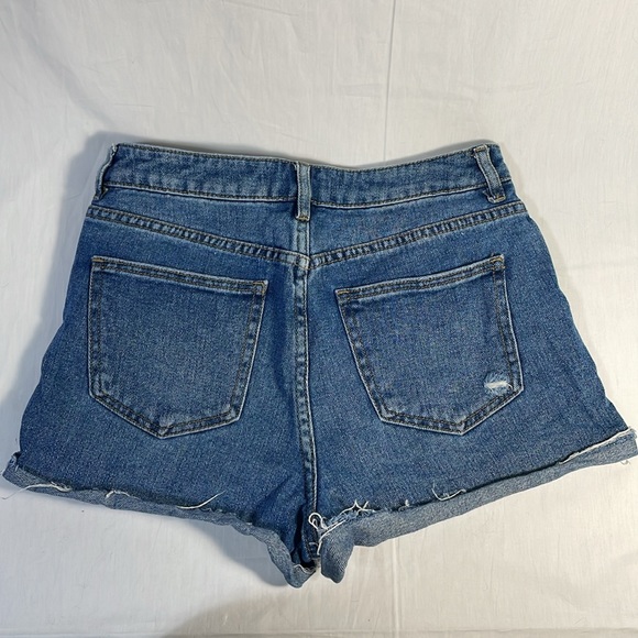 Pacsun Medium Wash Mom Short Jean Shorts Size 27 High Rise Distressed Cuffed - Picture 2 of 7